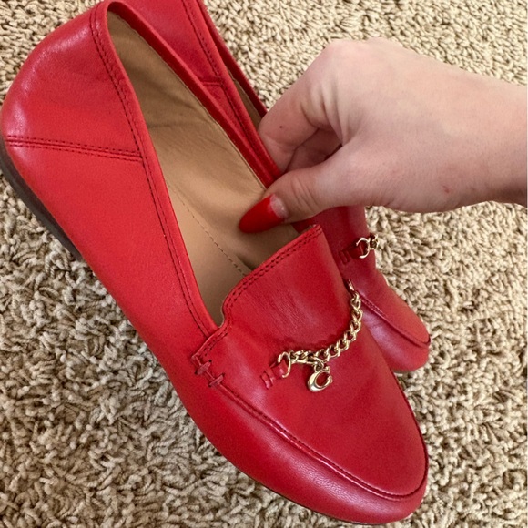 Coach Red Leather Loafers with Gold Chain - Picture 4 of 5